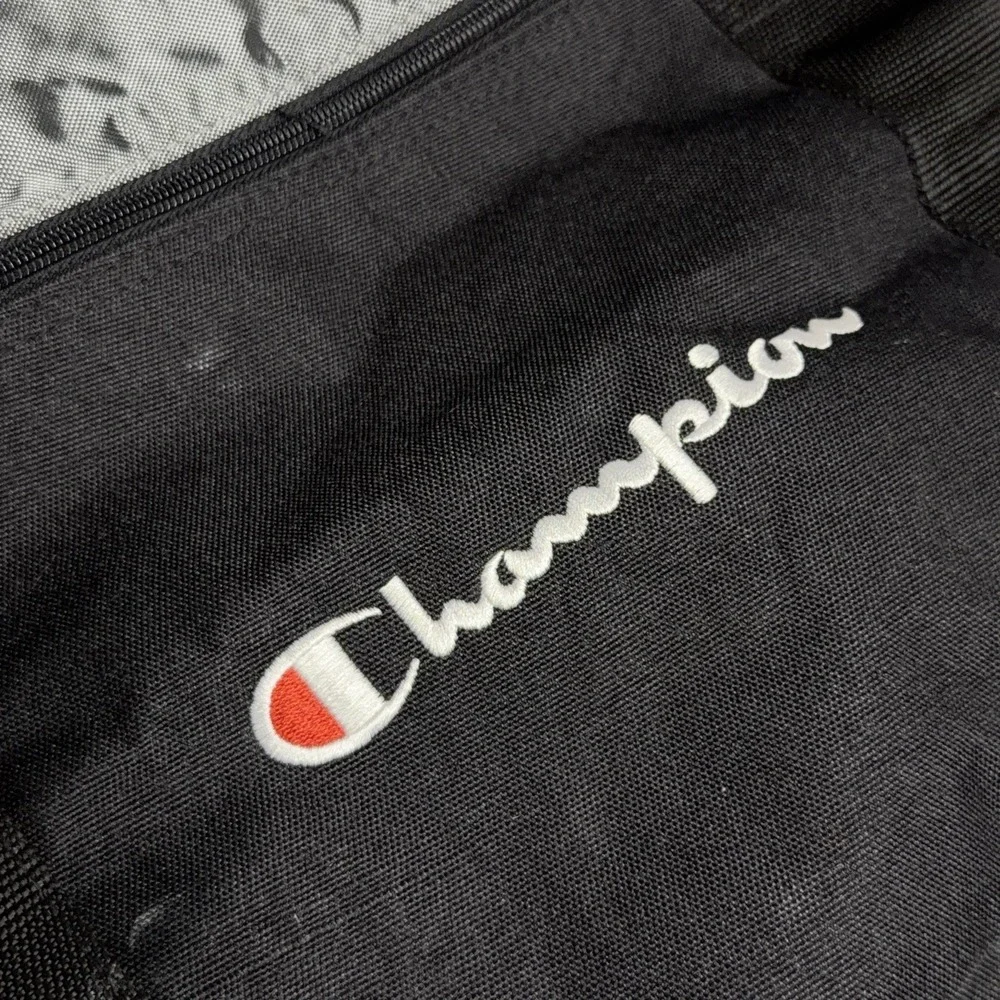 Champion Black 21